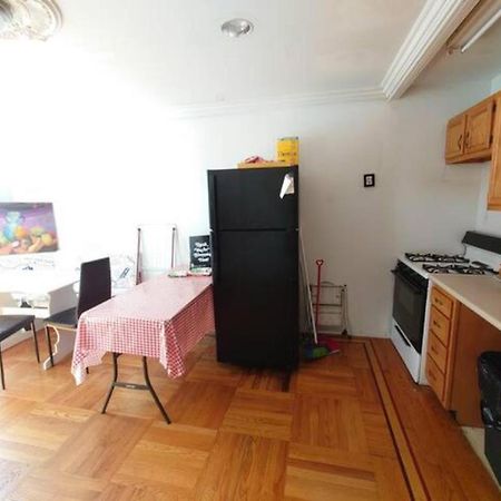 Fawlty Towers In Williamsburg Apartment New York Ngoại thất bức ảnh